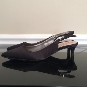Libby Edelman Black slingback kitten heels.   7.5